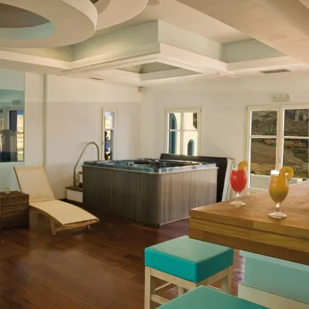 Aegialis Hotel & Spa