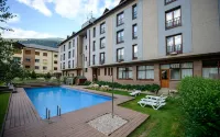 Pey Resort - Pools
