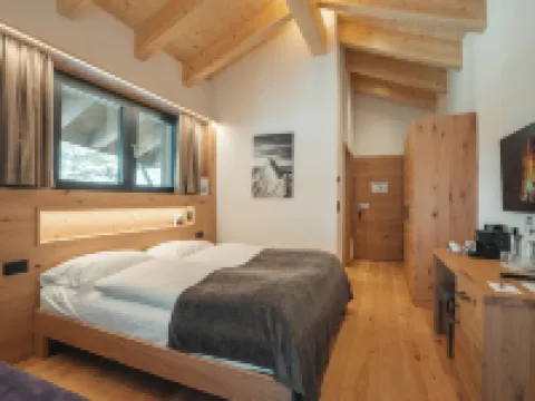 โฮเทล ปอร์ตา เซอร์วิโน โรงแรมในTasch