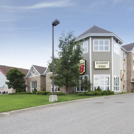 Super 8 by Wyndham Quebec City