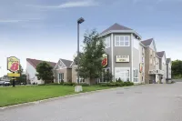 Super 8 by Wyndham Quebec City - 2-Sterne