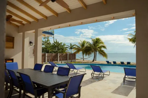 South Gull House in Belize City - Villas