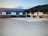 Labrador Lodge! Relax and Enjoy! 4 Main + ADD-on Bedrooms and Gathering Room Hotels in Brown County
