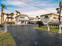 Private Balcony and Stunning Kitchen - Gorgeous Coastal Haven