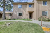 Mountain Retreat with Gas Fireplace and Outdoor Grill - Cozy Sanctuary