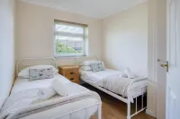 Bayview 72 - 2 Bedroom Chalet - Bayview Oxwich - Chalets