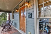 Stylish Mountain Getaway with Cozy Fireplace and Modern Comfort - Charming Lodge Hotels in Pickens County