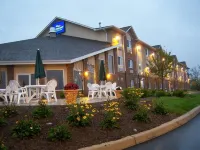 Baymont by Wyndham Indianapolis Hotels near Finish Line