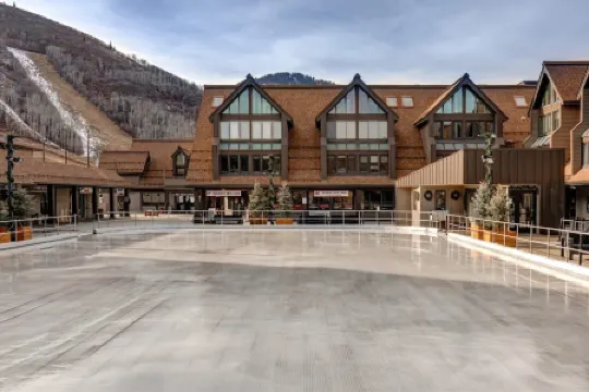 Stunning Ski-in/Ski-Out Access - Spectacular Mountain Retreat