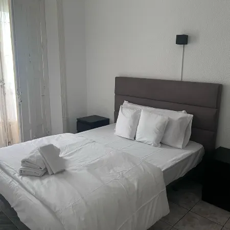 Hostal Alonso No Limit Madrid Отели рядом с достопримечательностью «Кава-Баха»
