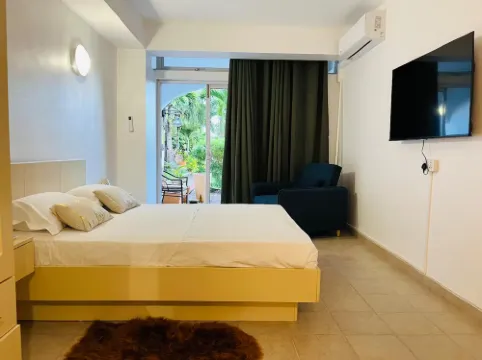 West Coast Hideaway-Apt 2 - Apartments
