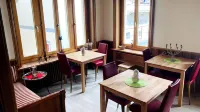 Organic Bnb Froschkönig "Dorfplatz"
