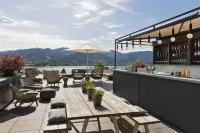 Caro & Selig, Tegernsee, Autograph Collection - Bar