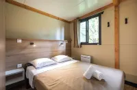 Camping de Lyon Hôtels à : Lissieu