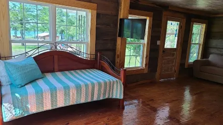 Back in Time 1940s Lake View House Отели в г. Хемфилл