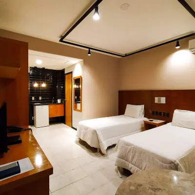 Savassi Village Hoteles cerca de Plaza del Papa