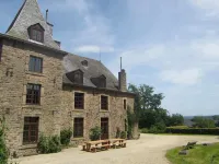 Castle in Basse-Bodeux with Pool and Sauna Hotels in Trois Ponts