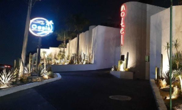 Hotel Oasis