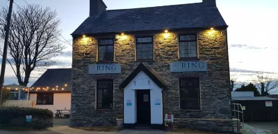 The Ring Pub Bed and Breakfast Hotels in 
