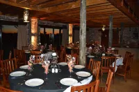 West Nest Lodge Hotels in Гобабіс