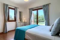 Villa Lara - 11, Spacious Villa with Large Garden and Private Pool on Aphrodite Hills
