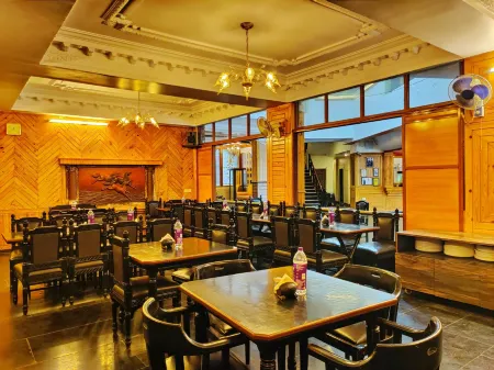 Hotel Pratap Heritage Отели рядом с достопримечательностью «Poonam Chowk»