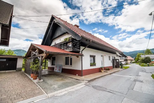 Home Away from Home Hotels in Srednja vas v Bohinju