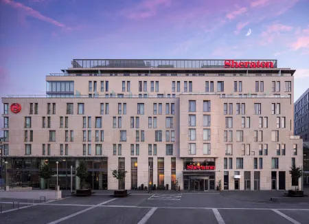 Sheraton Bratislava Hotel Отели рядом со станцией Главная станция Братиславы