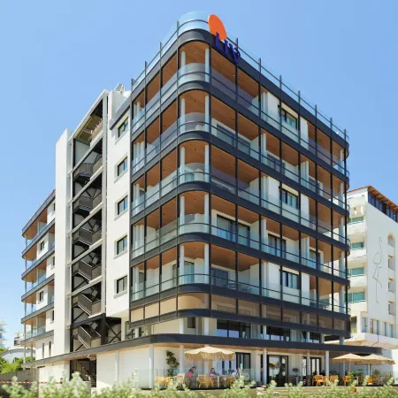 LIV Mackenzie Beach Suites