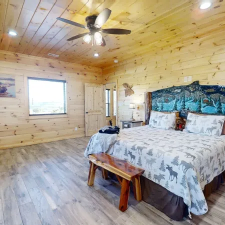 Lazy Bear Lodge 5 Bedroom Cabin by RedAwning