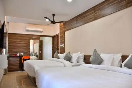 Residenza Adhikrishna Arcade Отели в г. Ироду