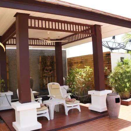 VIP Chain Resort Pool Villa