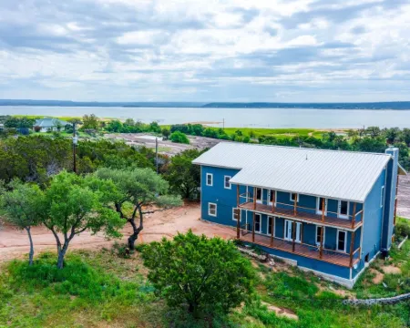 6bed 4bath 3 Acres With 18i0 Degree Views Pool Firepit Hotels in Buchanan Dam