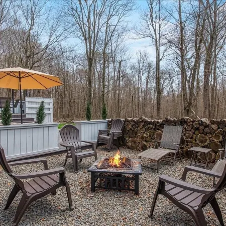 Pocono Scandinavian Cottage 2 Bedroom Cottage by RedAwning