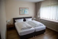 Haus Kastanienhof Hotel dekat Dicken am Damm