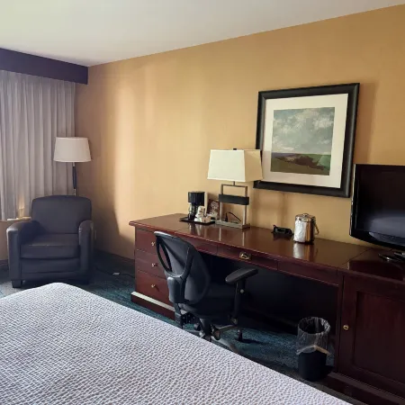 Ramada by Wyndham Cleveland Independence