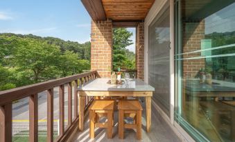 Gapyeong Highmong Pet-Friendly Kids Pool