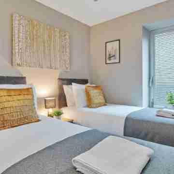 Ocean Walk 2 Bedroom Apartment Moments from the Seaside Rooms