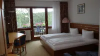 Gasthof Zum Kreuz Escheck Hotels in Schonwald