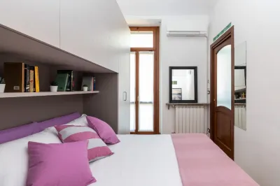 Nice and Cozy Apartment in Crocetta by Wonderful Italy Các khách sạn ở 