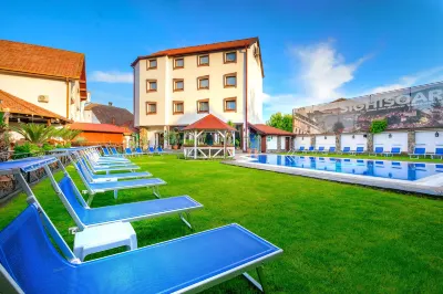 Hotel Korona Hoteles cerca de Torre del Reloj