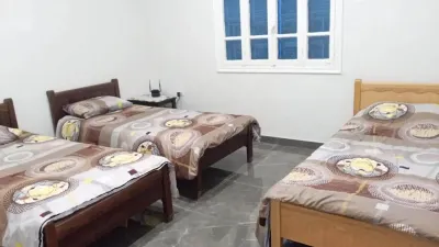 Big Seafront Apartment in Saida Lebanon Hotel di 