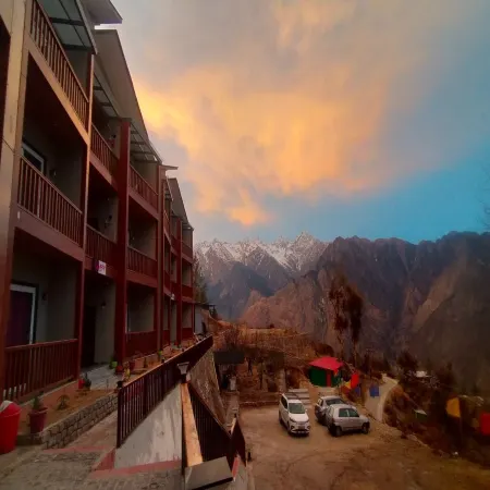 Satopanth the Auli Resort