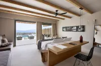 Cave Suites Milos
