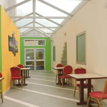 Iris Hotel