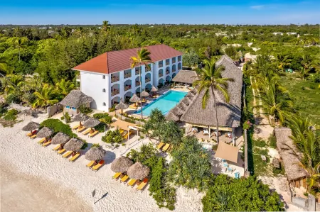 AHG Sun Bay Mlilile Beach Hotel Отели рядом с достопримечательностью «Мнемба»