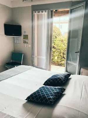 Auberge des Pins Hotel a Tourrettes