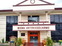 Wisma Anton Soedjarwo Hotels near Politeknik Negeri Jakarta Library