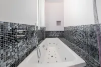 Starlight Luxury Rooms
