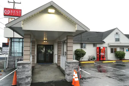 Best Motel Отели рядом с достопримечательностью «Шлюз Хирам М. Читтенден»